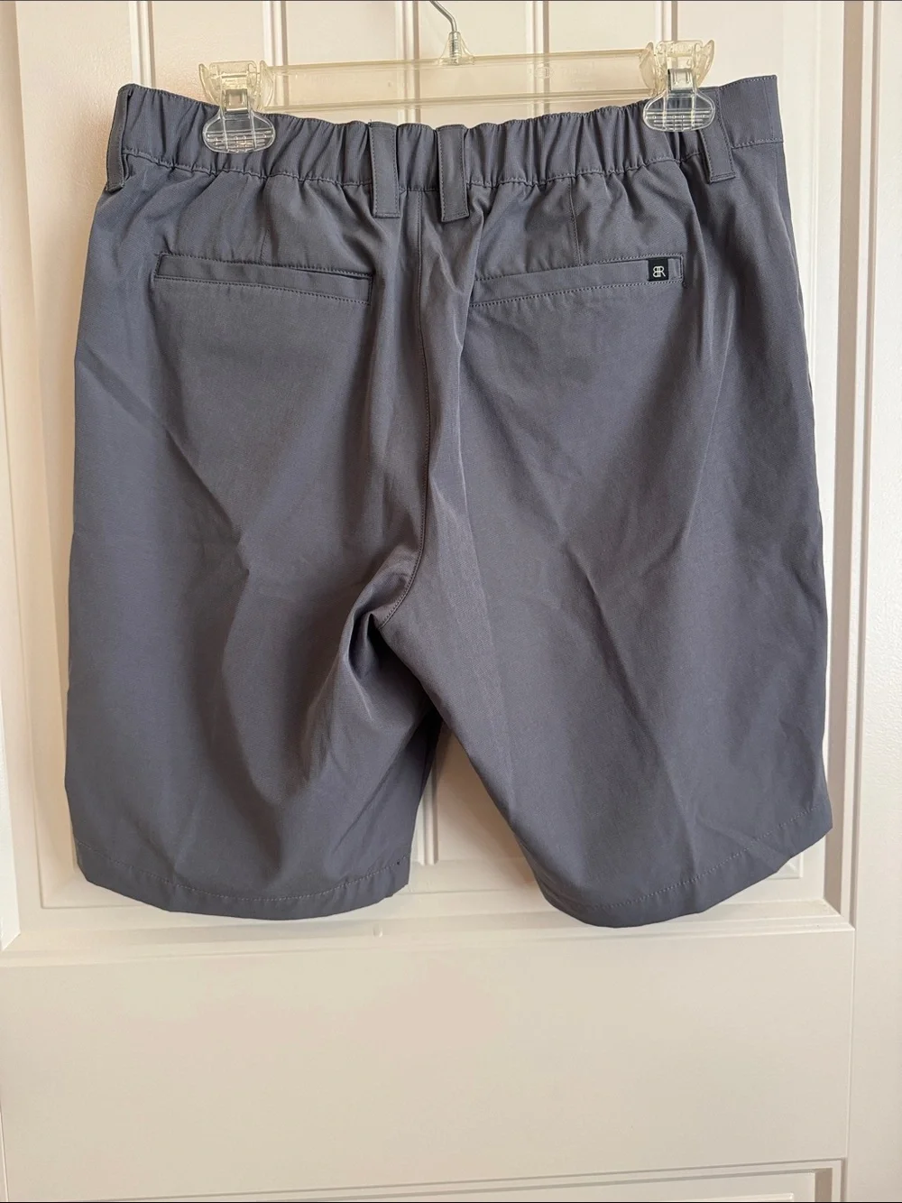 Like New! Banana Republic Men's Gray Performance Flat-Front Shorts